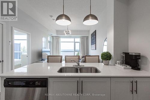 610 - 600 North Service Road, Hamilton, ON - Indoor Photo Showing Kitchen With Double Sink