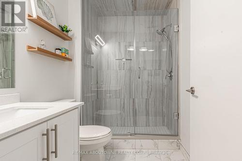 610 - 600 North Service Road, Hamilton, ON - Indoor Photo Showing Bathroom