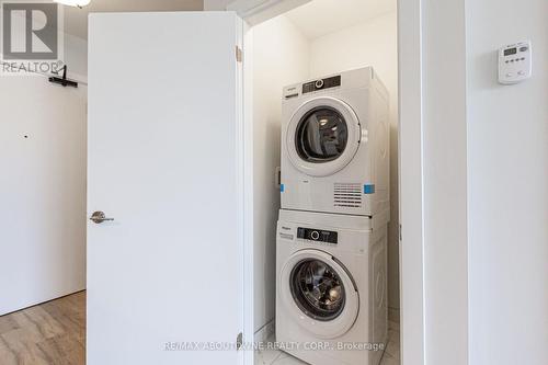 610 - 600 North Service Road, Hamilton, ON - Indoor Photo Showing Laundry Room