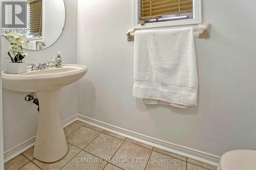 1098 Carding Mill Place, Mississauga, ON - Indoor Photo Showing Bathroom