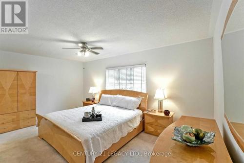 1098 Carding Mill Place, Mississauga, ON - Indoor Photo Showing Bedroom