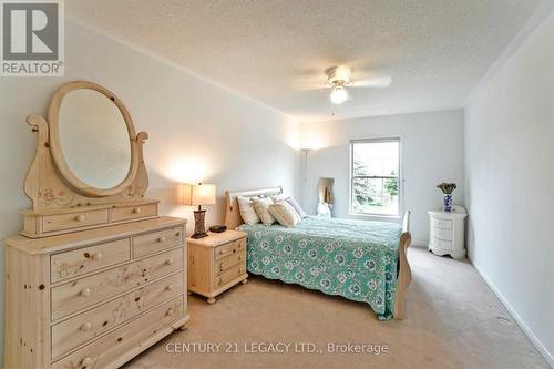 1098 Carding Mill Place, Mississauga, ON - Indoor Photo Showing Bedroom