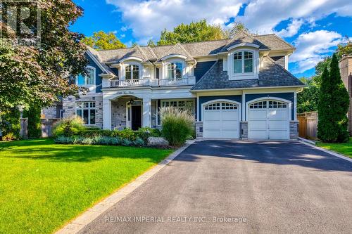 1052 Melvin Avenue, Oakville, ON - Outdoor With Facade