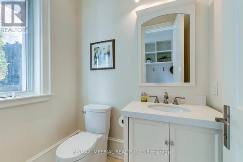 1052 Melvin Avenue, Oakville, ON - Indoor Photo Showing Bathroom