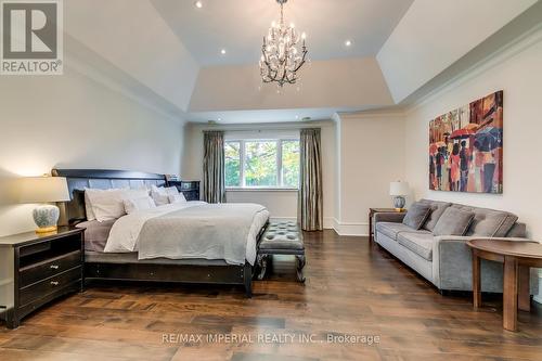 1052 Melvin Avenue, Oakville, ON - Indoor Photo Showing Bedroom