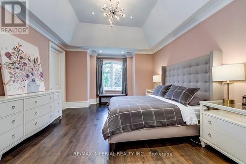 1052 Melvin Avenue, Oakville, ON - Indoor Photo Showing Bedroom