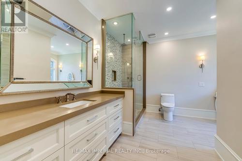 1052 Melvin Avenue, Oakville, ON - Indoor Photo Showing Bathroom