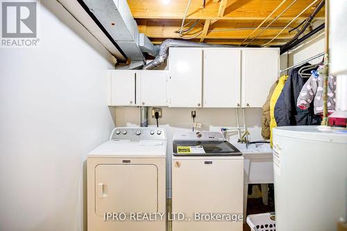 31 Barrington Crescent, Brampton, ON - Indoor Photo Showing Laundry Room