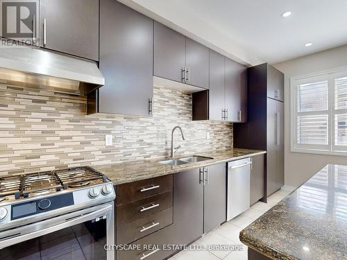 4 Ingleside Road, Brampton, ON - Indoor Photo Showing Kitchen With Double Sink With Upgraded Kitchen