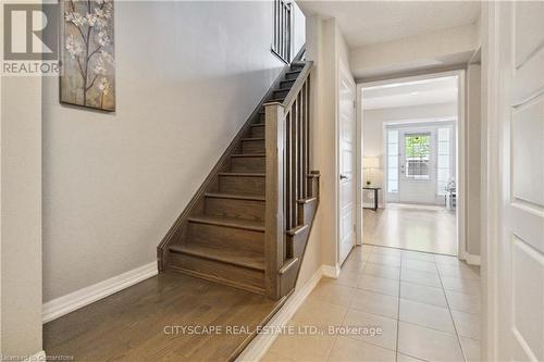 3061 Mistletoe Gardens, Oakville, ON - Indoor Photo Showing Other Room