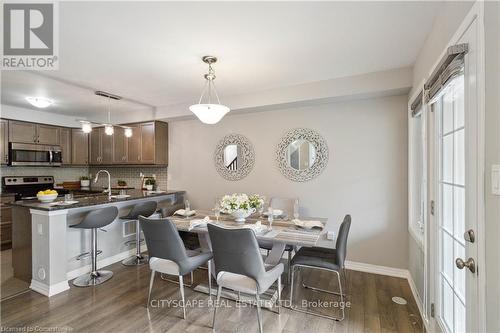 3061 Mistletoe Gardens, Oakville, ON - Indoor Photo Showing Dining Room