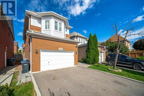 2485 Strathmore Crescent, Mississauga, ON - Outdoor