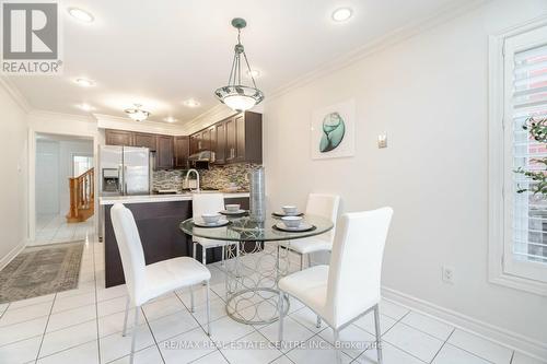 2485 Strathmore Crescent, Mississauga, ON - Indoor Photo Showing Dining Room