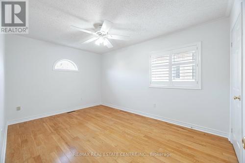 2485 Strathmore Crescent, Mississauga, ON - Indoor Photo Showing Other Room