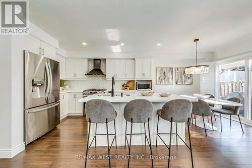 39 Gowland Drive, Hamilton, ON - Indoor Photo Showing Kitchen With Upgraded Kitchen