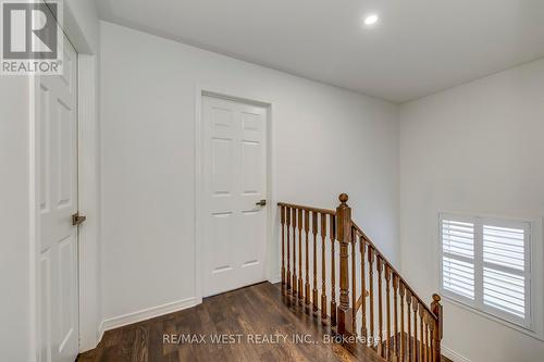 39 Gowland Drive, Hamilton, ON - Indoor Photo Showing Other Room