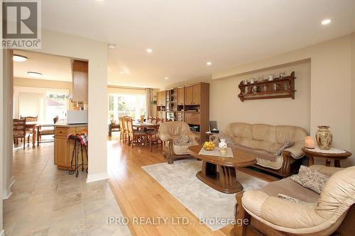 1272 Barberry Grove, Oakville, ON - Indoor Photo Showing Living Room