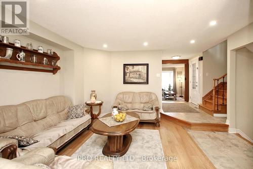 1272 Barberry Grove, Oakville, ON - Indoor Photo Showing Living Room