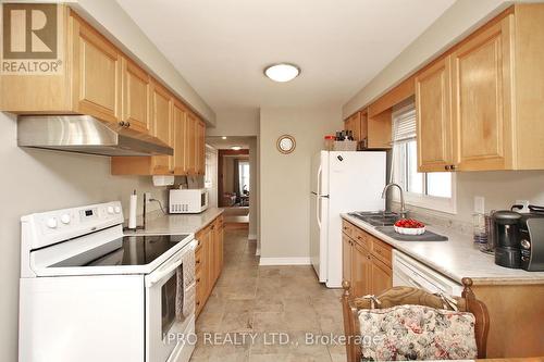 1272 Barberry Grove, Oakville, ON - Indoor Photo Showing Kitchen