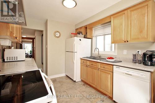 1272 Barberry Grove, Oakville, ON - Indoor Photo Showing Kitchen