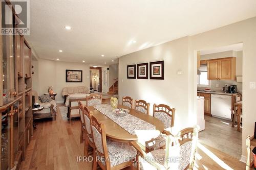 1272 Barberry Grove, Oakville, ON - Indoor Photo Showing Dining Room