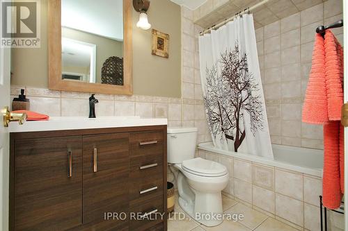 1272 Barberry Grove, Oakville, ON - Indoor Photo Showing Bathroom