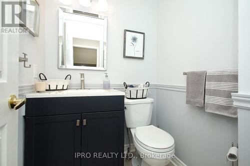 1272 Barberry Grove, Oakville, ON - Indoor Photo Showing Bathroom