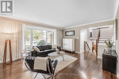 11 Park Manor Drive, Toronto, ON - Indoor Photo Showing Living Room