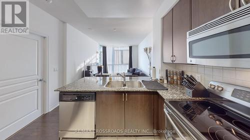 608 - 225 Webb Drive, Mississauga, ON - Indoor Photo Showing Kitchen