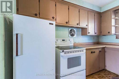 19 Mulgrove Drive, Toronto, ON - Indoor Photo Showing Kitchen