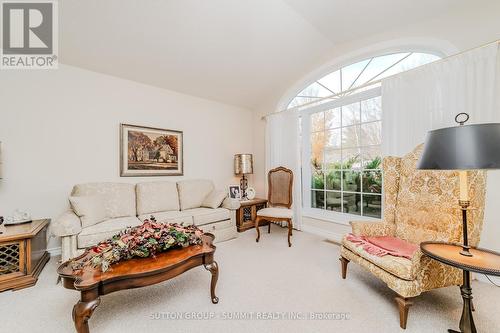 6 Knotty Pine Trail, Huntsville, ON - Indoor Photo Showing Living Room