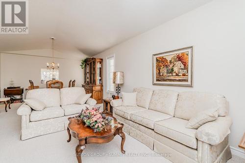 6 Knotty Pine Trail, Huntsville, ON - Indoor Photo Showing Living Room