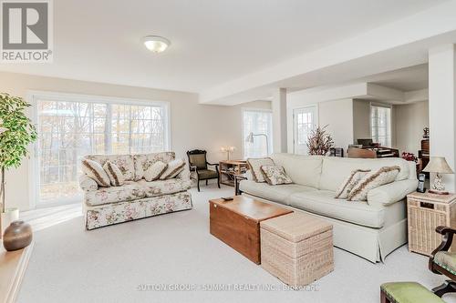 6 Knotty Pine Trail, Huntsville, ON - Indoor Photo Showing Living Room