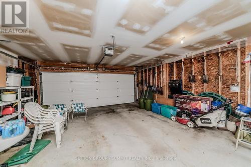 6 Knotty Pine Trail, Huntsville, ON - Indoor Photo Showing Garage