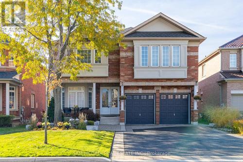 6844 Golden Hills Way, Mississauga, ON - Outdoor With Facade