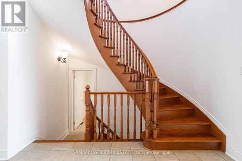 6844 Golden Hills Way, Mississauga, ON - Indoor Photo Showing Other Room