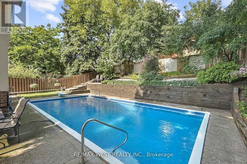 34 Lorraine Crescent, Brampton, ON - Outdoor With In Ground Pool With Backyard