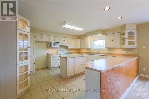 3067 Mcgovern Road, North Grenville, ON - Indoor Photo Showing Kitchen