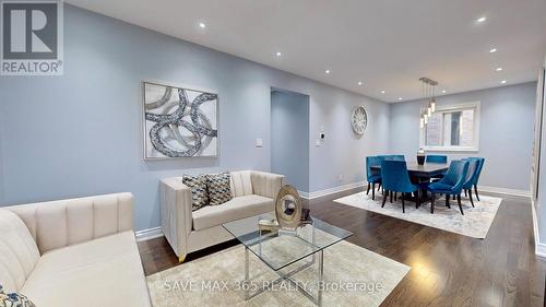 11 Mugford Crescent, Brampton, ON - Indoor Photo Showing Living Room