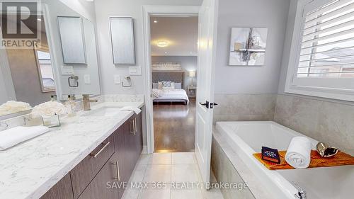 11 Mugford Crescent, Brampton, ON - Indoor Photo Showing Bathroom