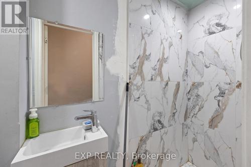 37 Vine Avenue, Toronto, ON - Indoor Photo Showing Bathroom