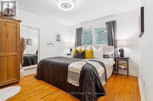 486 Lees Lane, Oakville, ON - Indoor Photo Showing Bedroom