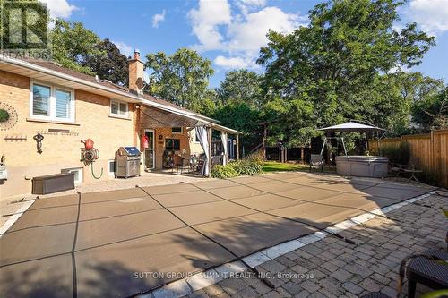 486 Lees Lane, Oakville, ON - Outdoor