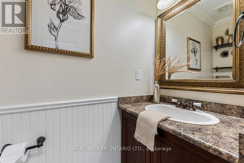 2576 Armour Crescent, Burlington, ON - Indoor Photo Showing Bathroom