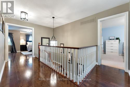 2576 Armour Crescent, Burlington, ON - Indoor Photo Showing Other Room