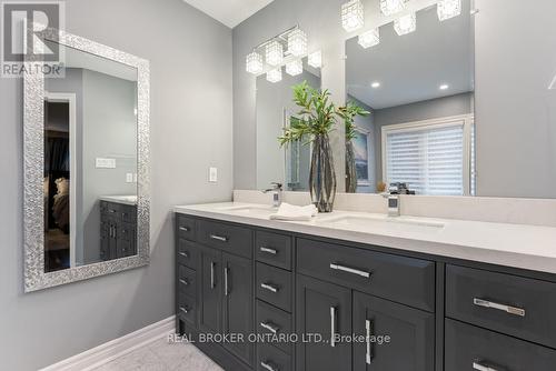 2576 Armour Crescent, Burlington, ON - Indoor Photo Showing Bathroom