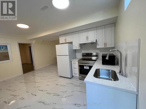 Bsmt - 447 Grindstone Trail, Oakville, ON - Indoor Photo Showing Kitchen