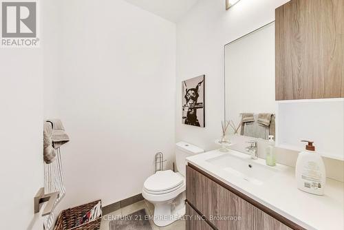 203 - 36 Park Lawn Road, Toronto, ON - Indoor Photo Showing Bathroom