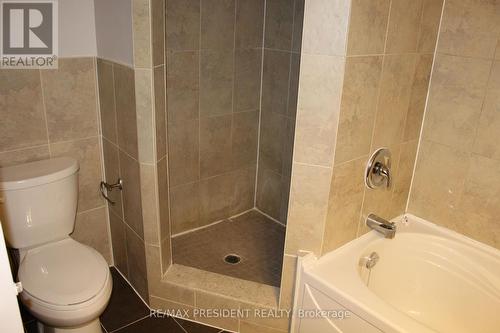 6 Waterloo Court, Brampton, ON - Indoor Photo Showing Bathroom