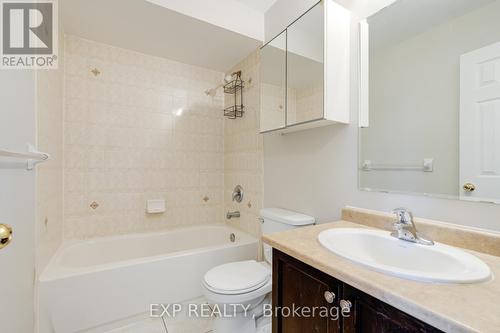 109 Eastbrook Way, Brampton, ON - Indoor Photo Showing Bathroom